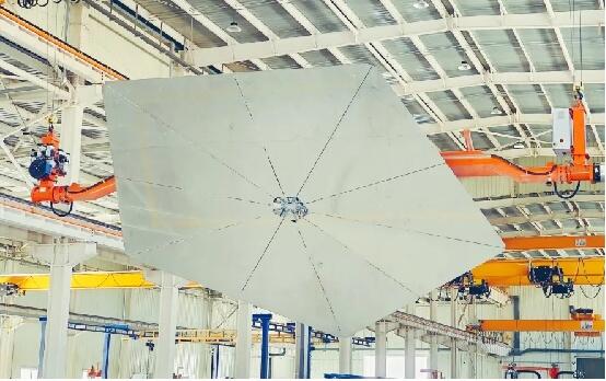 重能新疆天山北麓新能源基地100兆瓦光热发电项目：首条抗超高风速定日镜产线建成