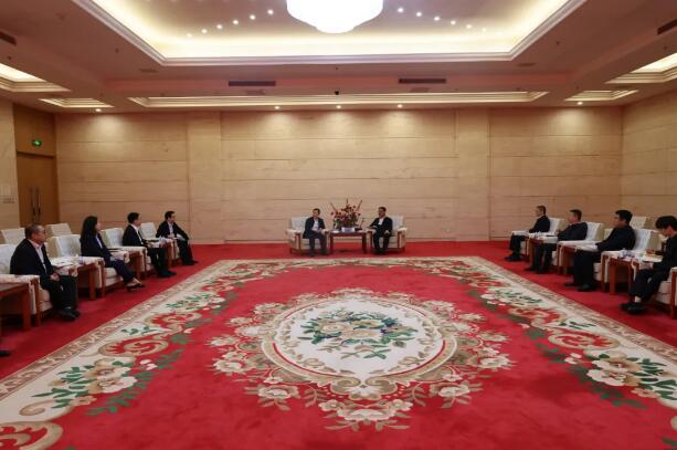 鄂尔多斯市城投集团与中国资源循环集团电池有限公司签署战略合作协议