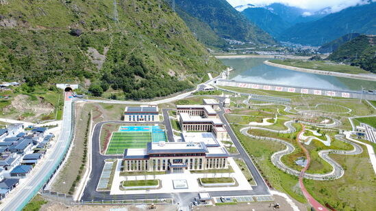 硬梁包水电站业主营地房屋建筑安装工程顺利通过竣工验收