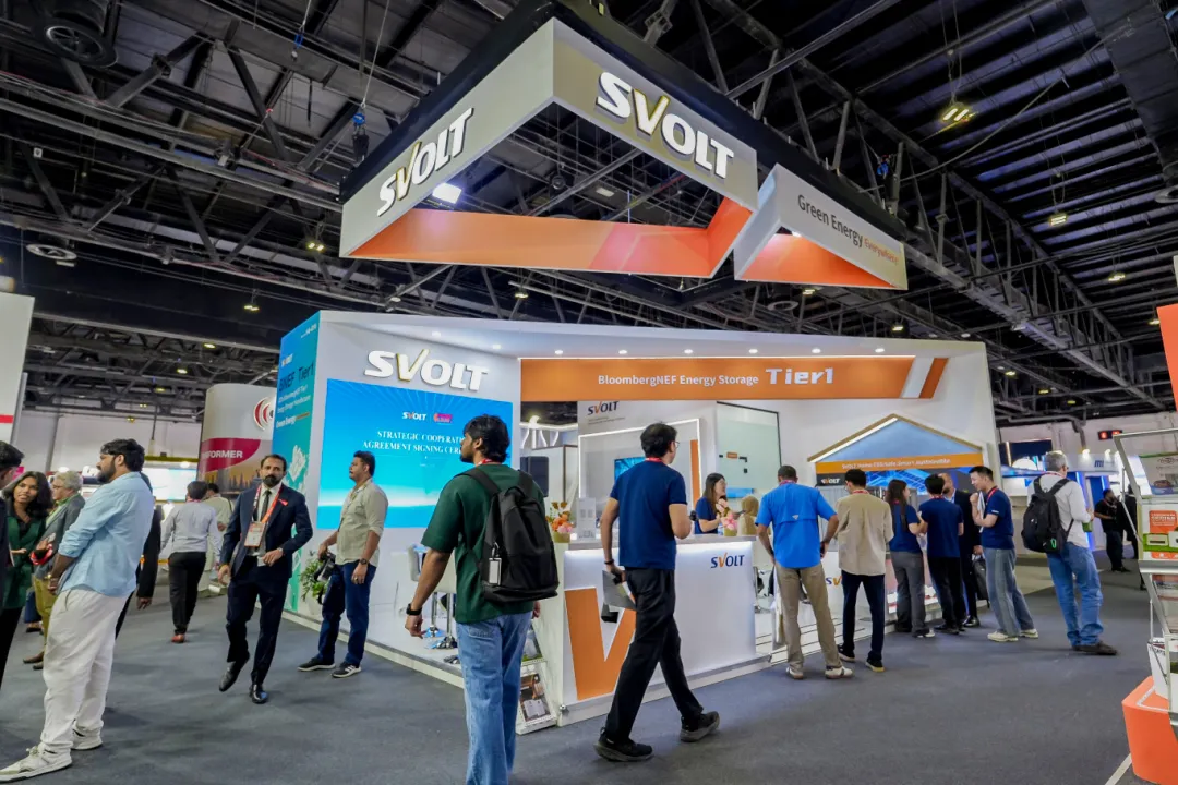 直击迪拜MEE | 122Ah户储、6.29MWh大储、285kWh工商储，蜂巢能源“沙漠特种兵”全矩阵实力吸睛
